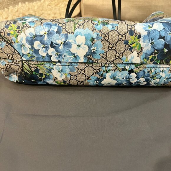 EUC GUCCI GG Monogram Blooms Supreme Tote Medium - Picture 4 of 10